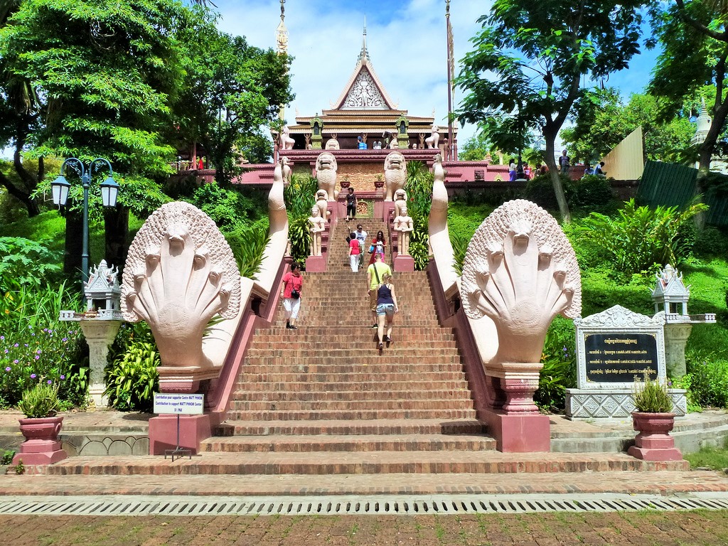 Lystravel-Capuchia-Phnom-Penh-Wat-Phnom-Pagoda