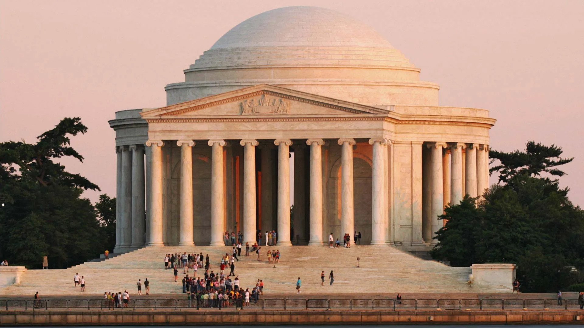 Lystravel-USA-Washington-Jefferson-Memorial